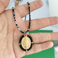 Collier Médaillon « PORTOFINO » – Perles Rétro &amp; Médaille Dorée